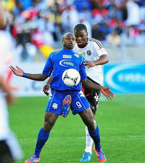 el-mejor-futbolista-3-pelotas-de-un-golpe-httpt-cownespdpf1n